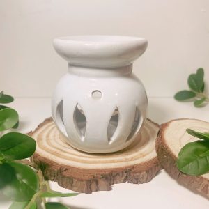 Μικρός λευκός με γεωμετρικά σχέδια